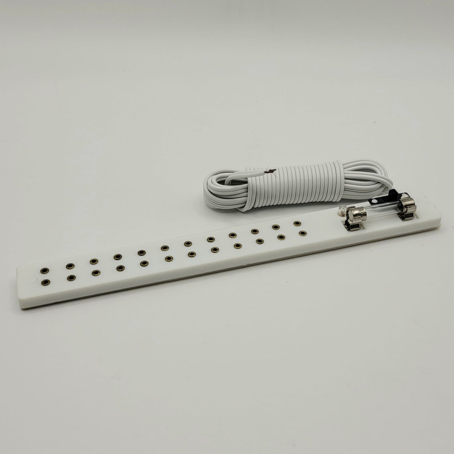 Power Strip with Switch and Fuse - 1/12 Scale Dollhouse Miniature