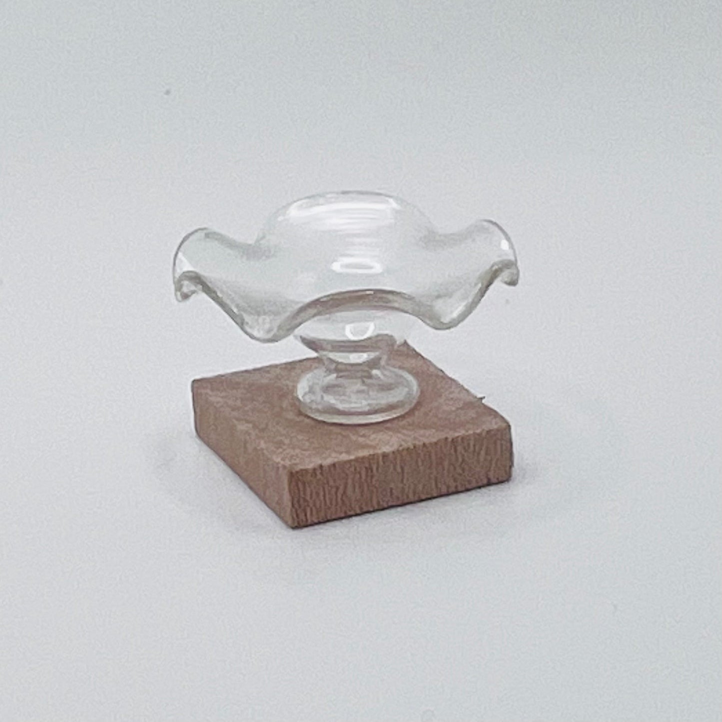 Ruffled Edge Footed Glass Bowl - 1/12 Scale Dollhouse Miniature