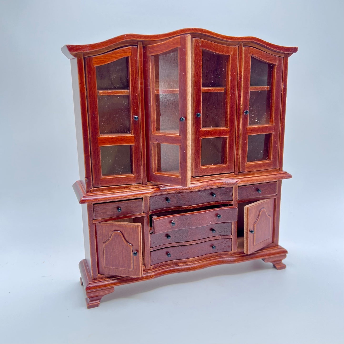 Display Cabinet - 1/12 Scale Dollhouse Miniature